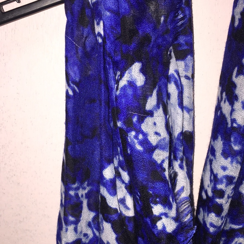 infinity scarf - Picture 3 of 3